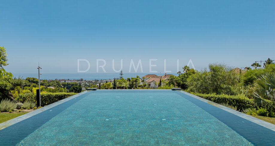 Villa Quantum - Luxury 6-Bedroom Villa with Sea & Golf Views in Los Flamingos