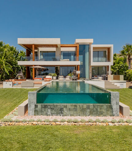 Villa Quantum - Brand New Contemporary Villa with Panoramic Sea, Golf, and Pool Views in Los Flamingos Golf Resort