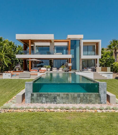 Villa Quantum - Luxury 6-Bedroom Villa with Sea & Golf Views in Los Flamingos