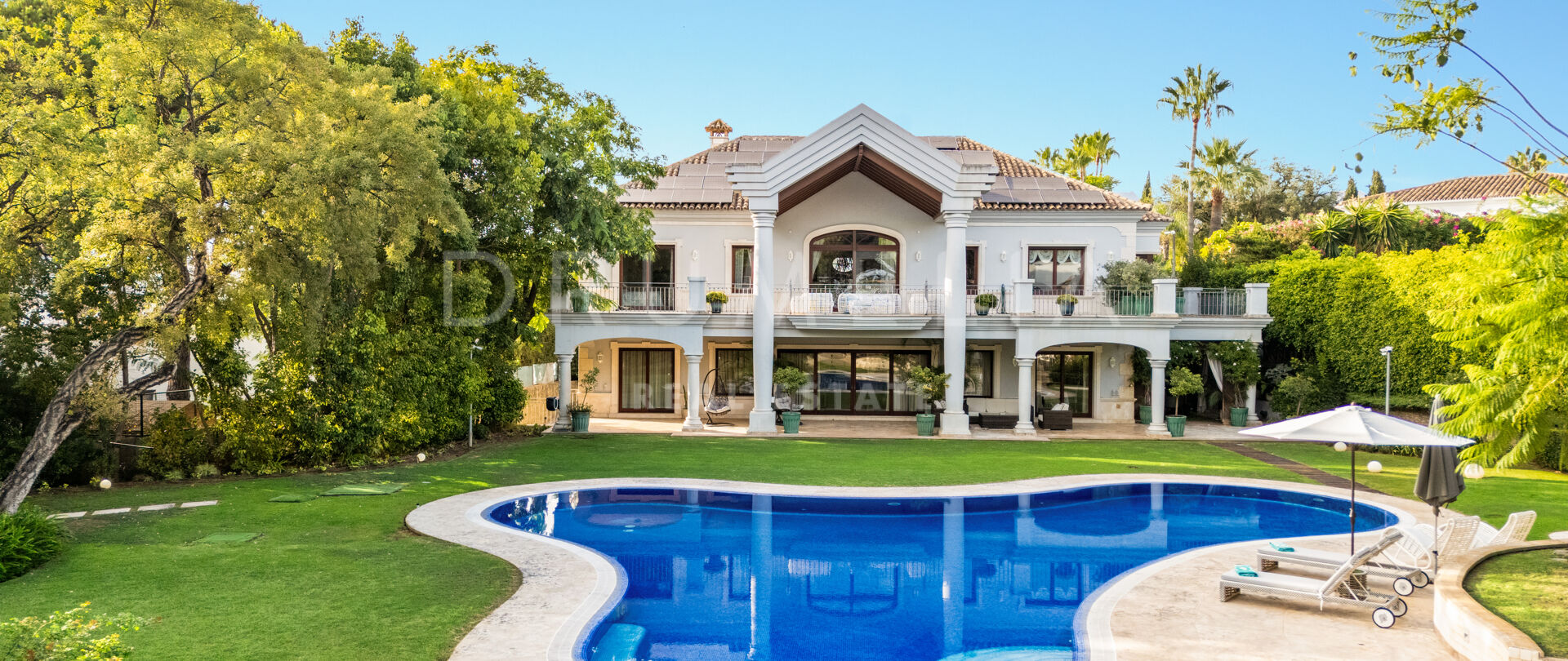 Элегантная вилла с удобствами курортного уровня в Эль Росарио, Марбелья