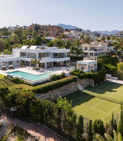Współczesna elegancja z panoramicznymi widokami w La Cerquilla, Nueva Andalucía
