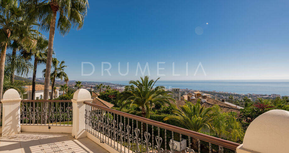 Villa Serenata - Elegante villa mediterránea con encanto atemporal en Sierra Blanca, Milla de Oro de Marbella