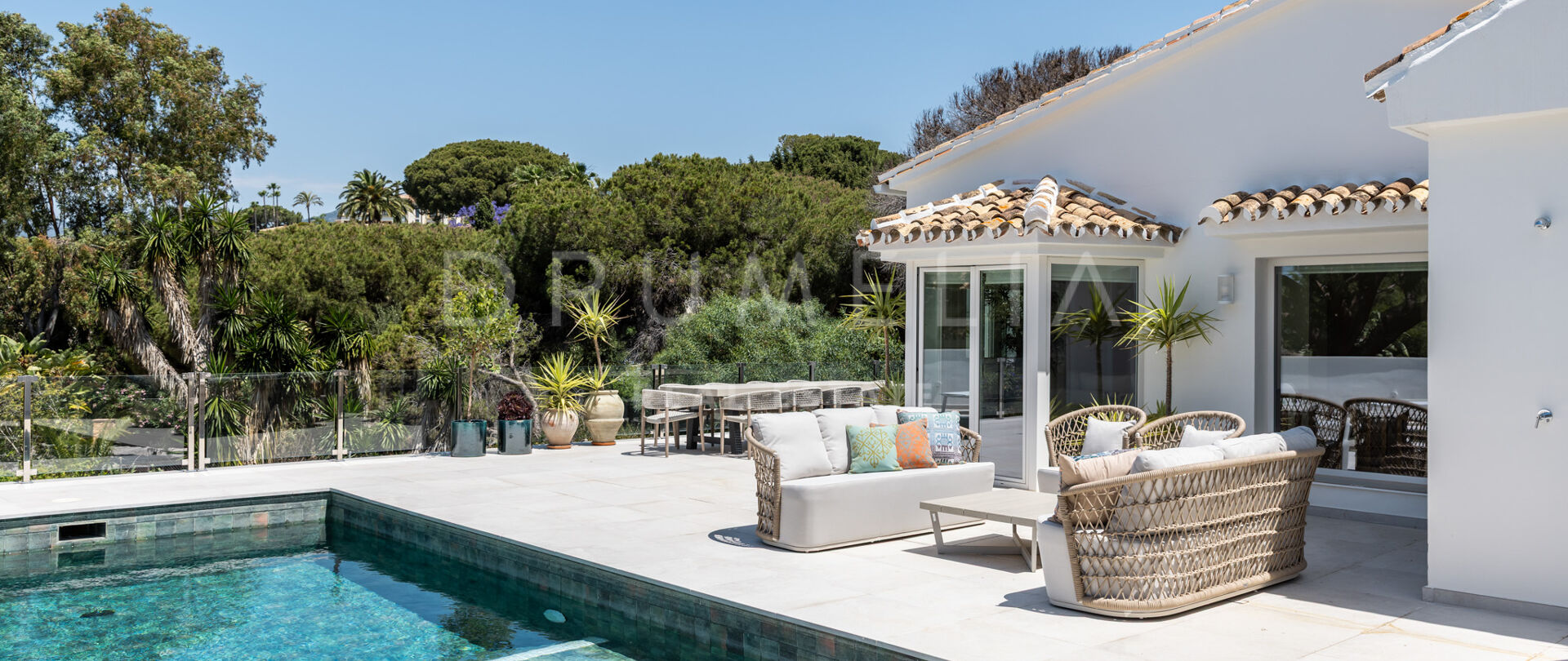 Refined Mediterranean Living in Cumbres de Elviria, Marbella