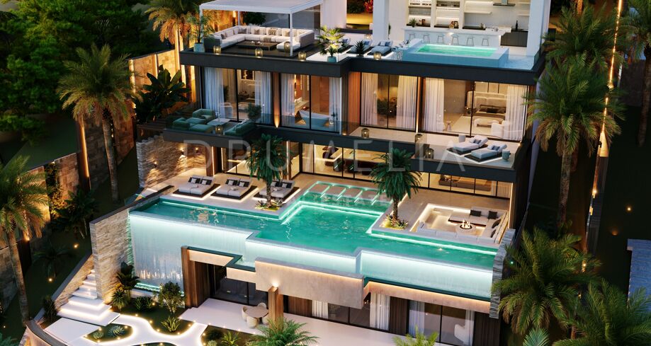 Moderne Villa met 180º Zeezicht in Altos de Los Monteros – Vergunning Verleend