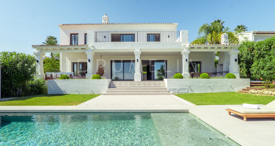 Villa de luxe avec vue sur mer à Los Naranjos
