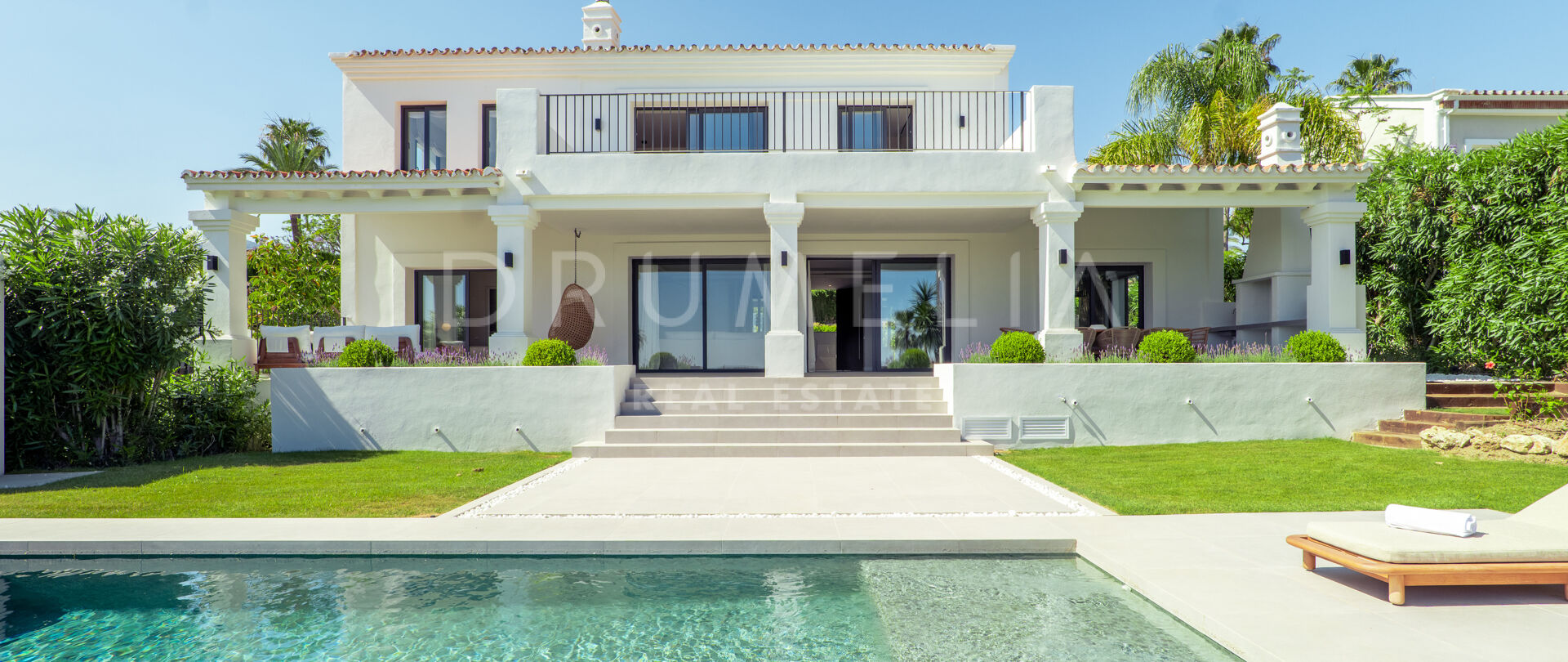 Eksklusiv villa med havutsikt i Los Naranjos