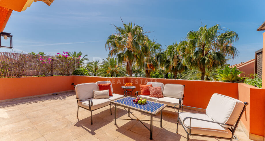 Duplex-Penthouse mit sonnigen Terrassen in El Embrujo Playa, Marbella