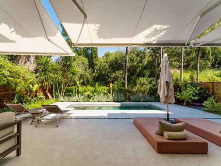 Wunderschöne Erdgeschoss-Duplex-Wohnung in Kings Hills, Marbella Golden Mile