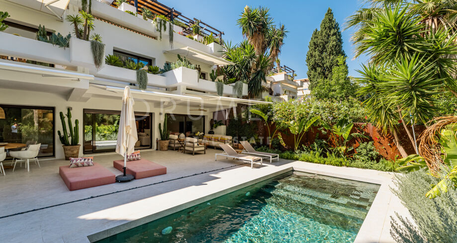 Impresionante dúplex en planta baja en Kings Hills, Milla de Oro de Marbella