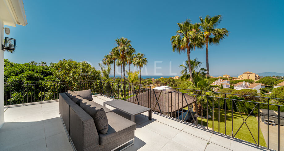 Villa contemporaine avec vue à Elviria Marbella Est