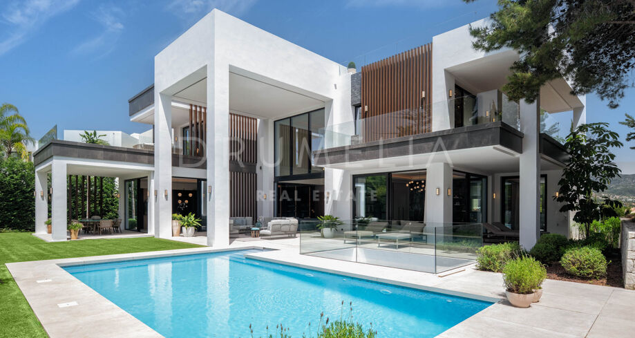 Superbe Villa Contemporaine à Nueva Andalucía