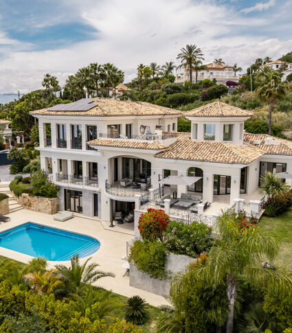 Elegant Home with Panoramic Sea Views in Sierra Blanca, Marbella