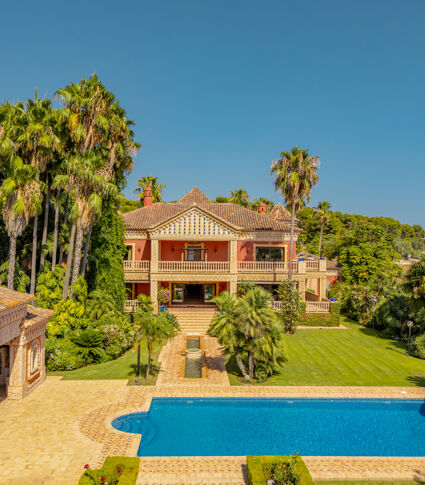 Extraordinaria Gran Mansión con Vistas en Sierra Blanca en venta en la Milla de Oro de Marbella