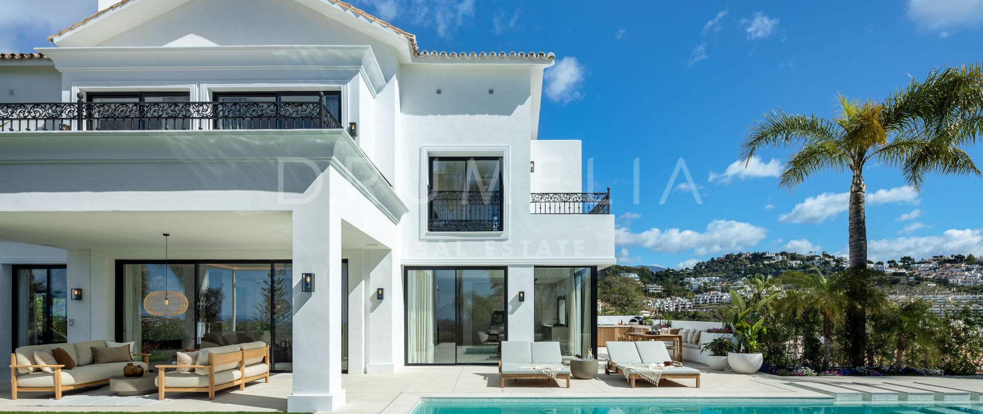 Villa Fortuna - Odnowiona Luksusowa Willa z Widokiem na Morze i Pole Golfowe w Los Arqueros, Benahavís