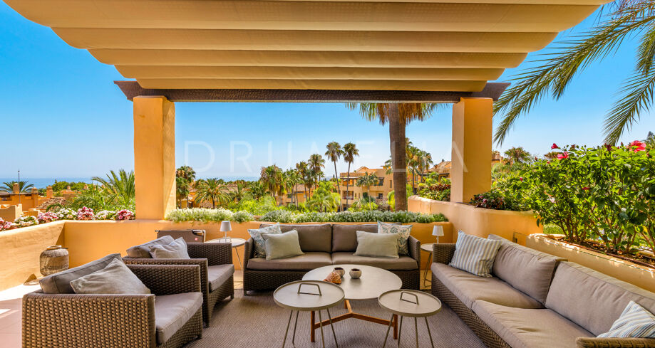 Designer-Penthouse mit Panoramablick im Mansion Club, Marbella