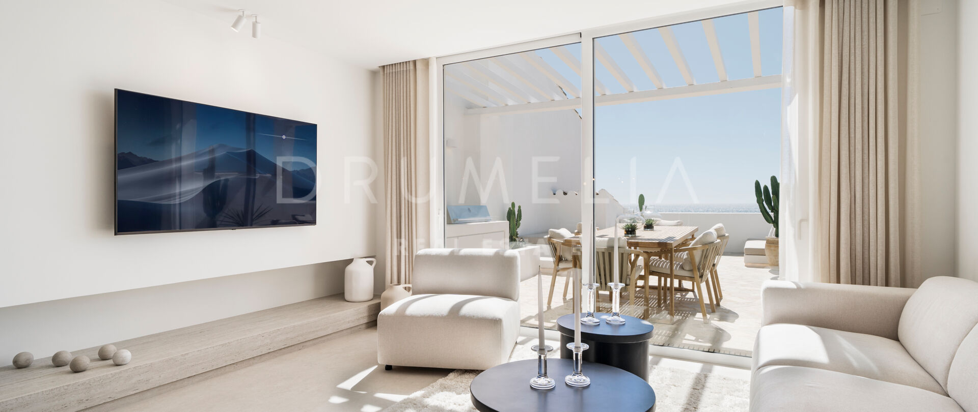 Appartement de style penthouse de luxe avec terrasse spacieuse et vues imprenables sur la Méditerranée à Puerto Banús