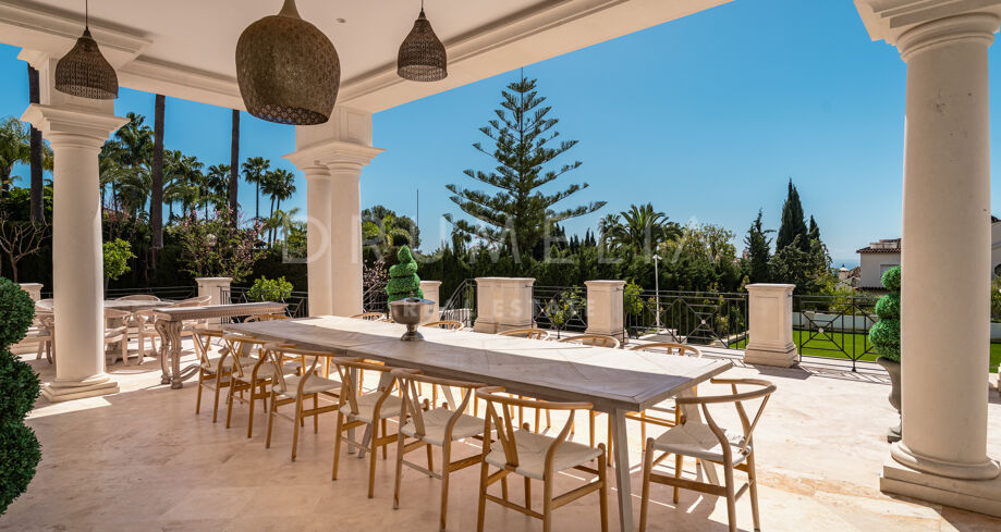 Una obra maestra arquitectónica en la prestigiosa urbanización de Sierra Blanca