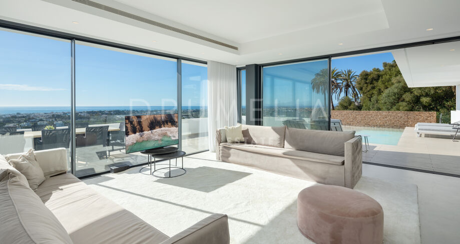 Moderne Villa mit atemberaubender Aussicht in der bewachten Wohnanlage El Herrojo Alto, La Quinta