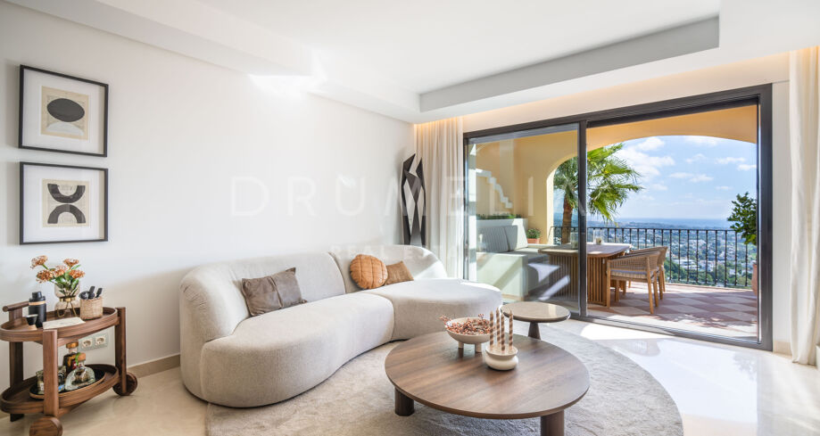 Experience Unparalleled Elegance in This 3-Bedroom Luxurious Penthouse in Buenavista, La Quinta