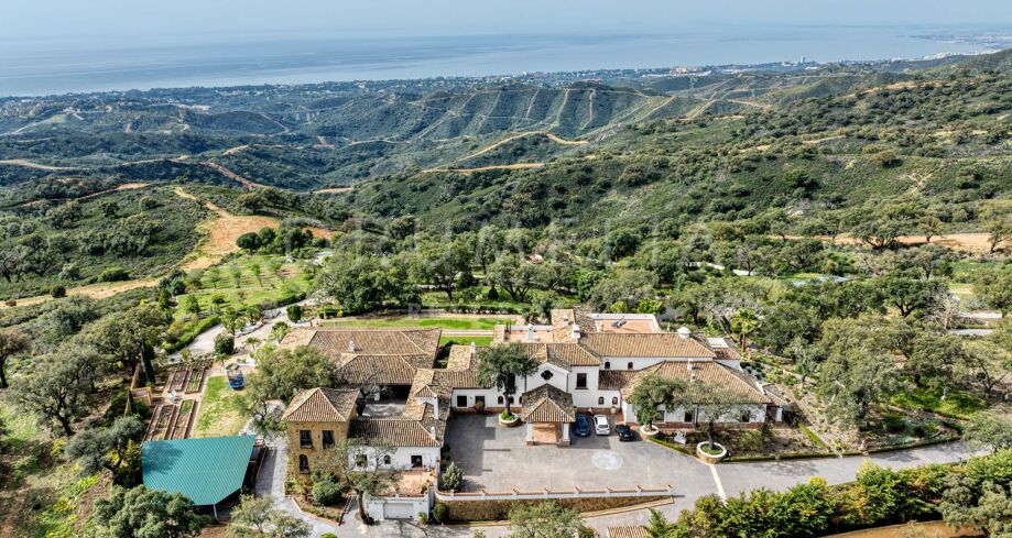 Luxury Finca with Breathtaking Views and Absolute Privacy in La Mairena
