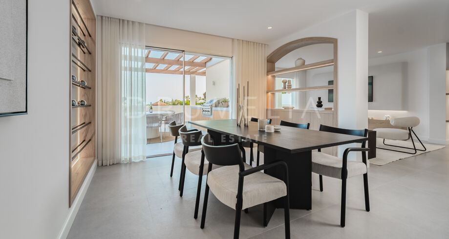 Prachtig duplex penthouse met panoramisch uitzicht op zee in Los Belvederes, Nueva Andalucía