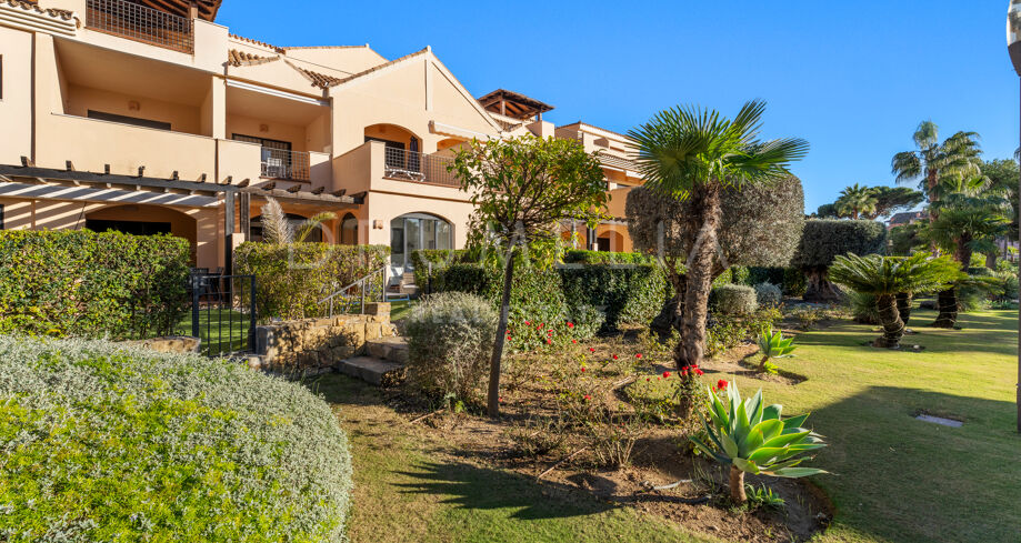 Charming Ground Floor Apartment in Las Mimosas, Marbella - Puerto Banús
