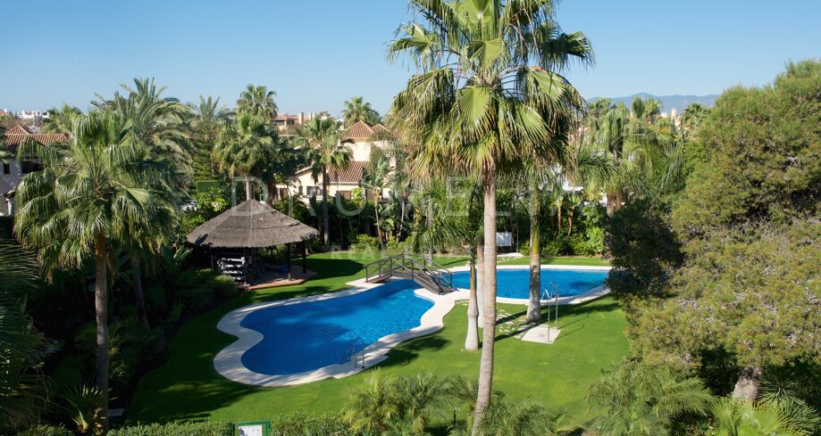 Charming Ground Floor Apartment in Las Mimosas, Marbella - Puerto Banús