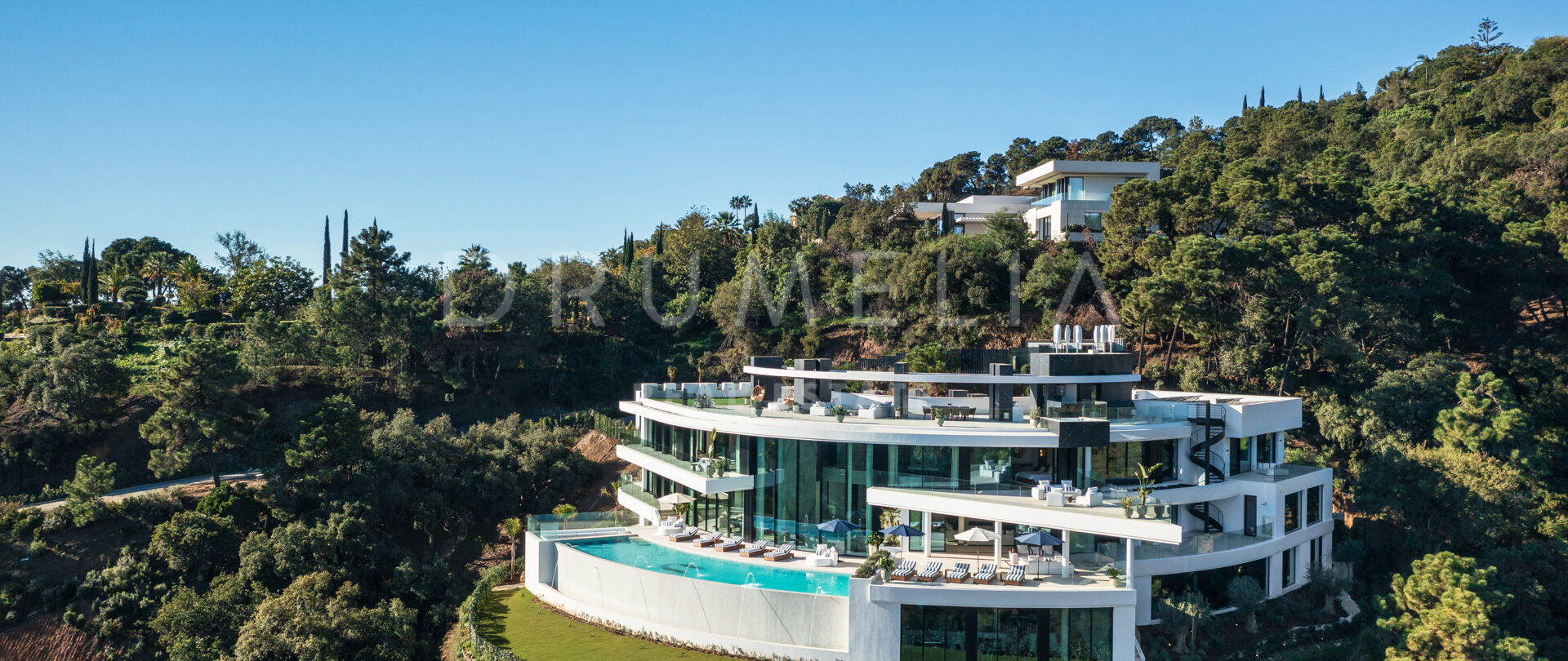 EL UNICO - Luxuriöse Neubauvilla mit Panoramablick auf das Meer in La Zagaleta, Benahavís