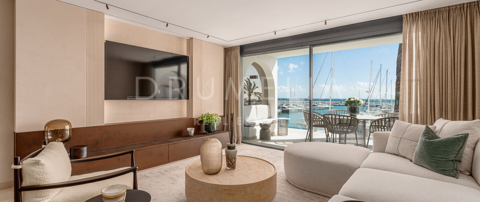 Luxuswohnung in Erster Linie in Puerto Banús mit Atemberaubendem Blick auf den Yachthafen