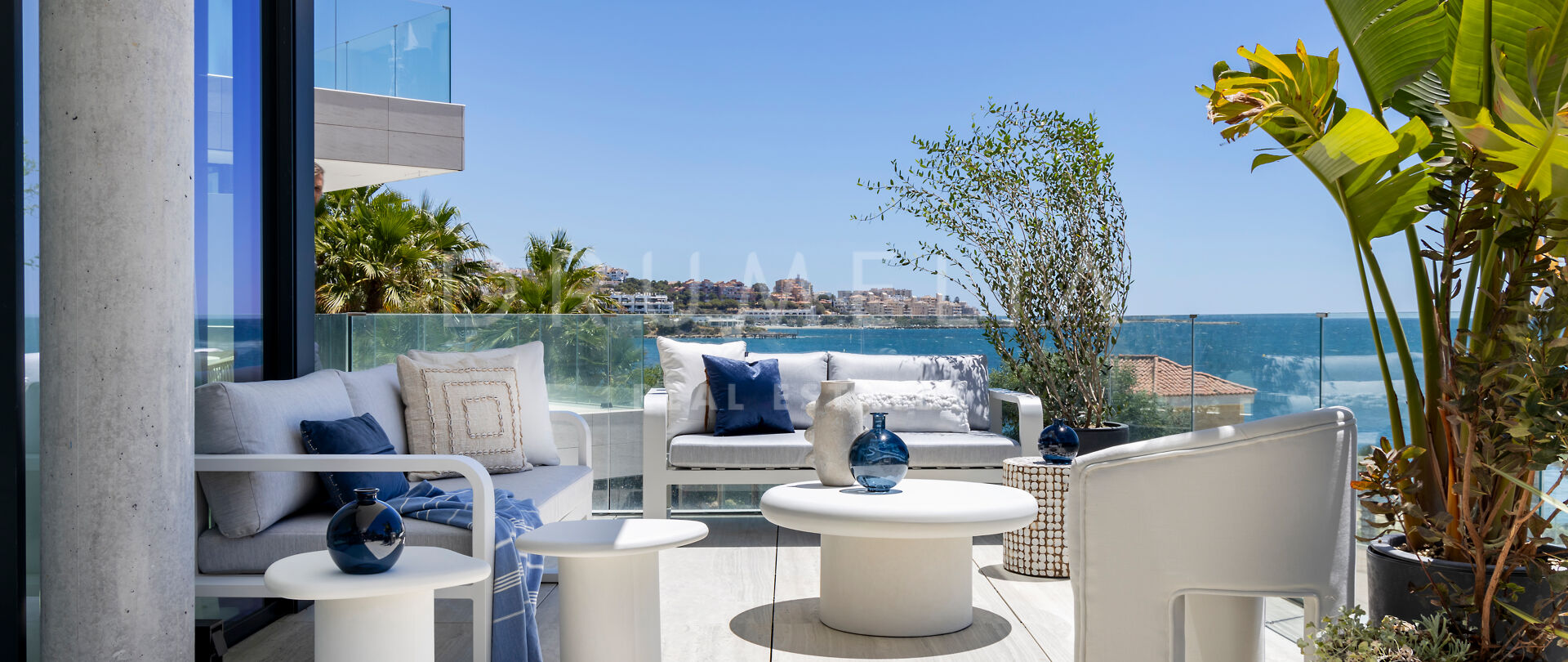 Luksusleilighet ved sjøen i Estepona-bukten