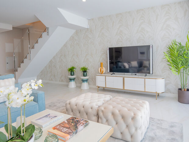 Geraffineerd halfvrijstaand huis met tuin in Los Naranjos, Nueva Andalucía