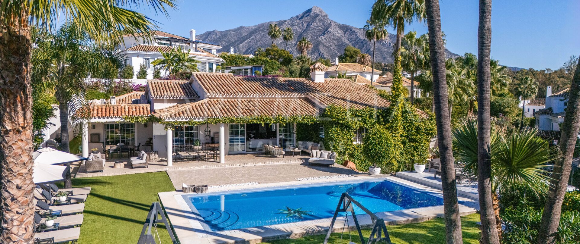 Tijdloze elegantie in Nueva Andalucía, Marbella