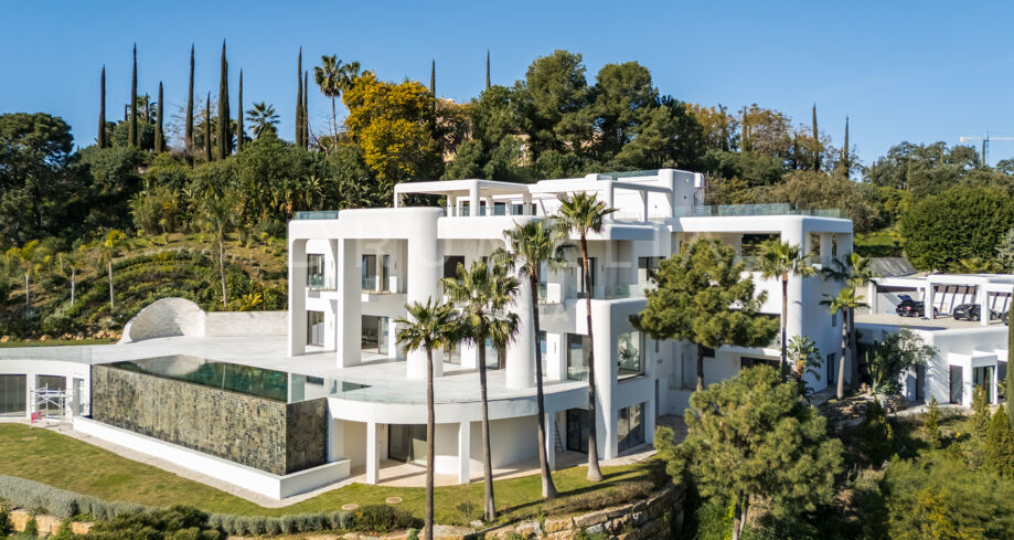 Espectacular Villa con Vistas Panorámicas al Mar en la prestigiosa urbanización La Zagaleta, Benahavís