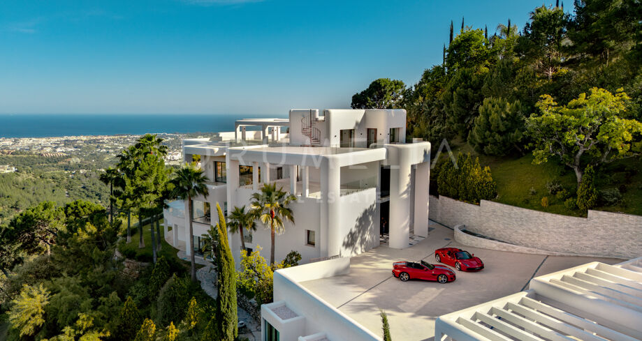 Espectacular Villa con Vistas Panorámicas al Mar en la prestigiosa urbanización La Zagaleta, Benahavís