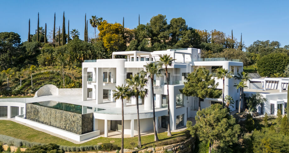 Spectaculair modern meesterwerk in het prestigieuze La Zagaleta, Benahavis