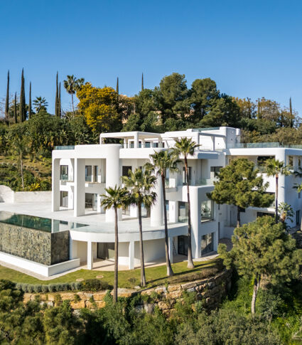 Spectacular Modern Masterpiece with Breathtaking Sea Views in Prestigious La Zagaleta, Benahavis