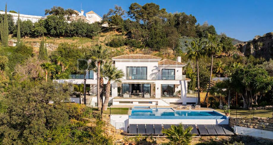 Modern huis met panoramisch uitzicht op zee in La Zagaleta, Benahavís