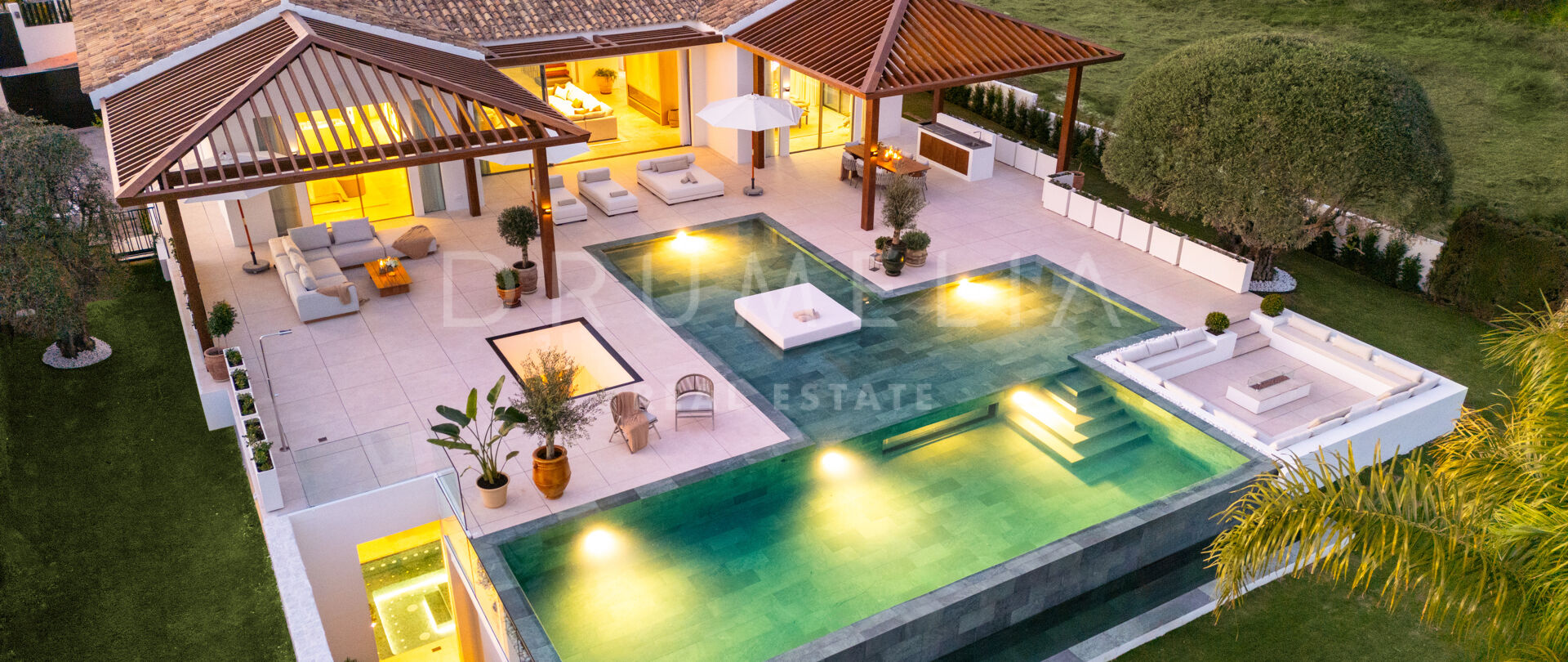 Роскошная гольф-вилла на первой линии с захватывающими дух видами в Алохе, Нуэва Андалусия