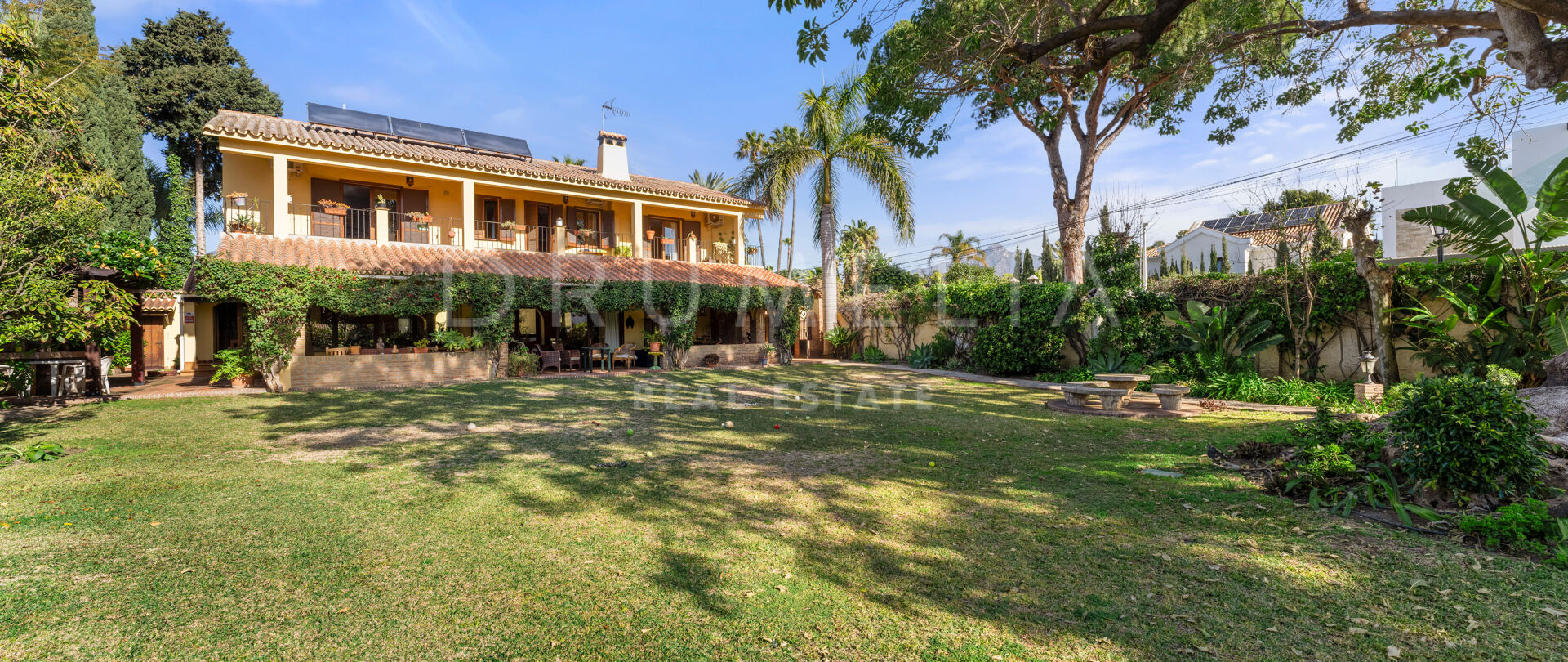 Traditional Spanish Villa in Cortijo Blanco, San Pedro de Alcántara