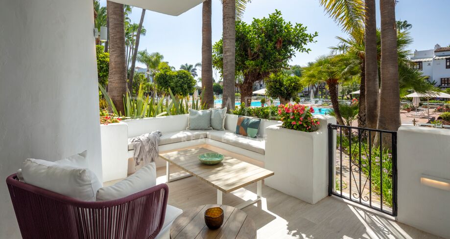 Appartement sophistiqué au rez-de-chaussée du complexe Puente Romano, sur le Golden Mile de Marbella