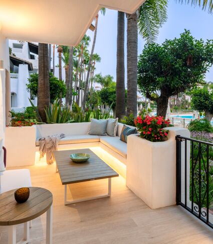 Appartement sophistiqué au rez-de-chaussée du complexe Puente Romano, sur le Golden Mile de Marbella