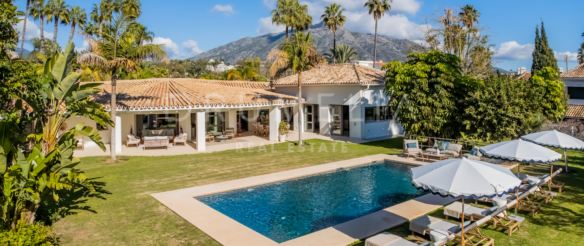 Elegant Bungalow with Botanical Garden in La Cerquilla, Nueva Andalucía