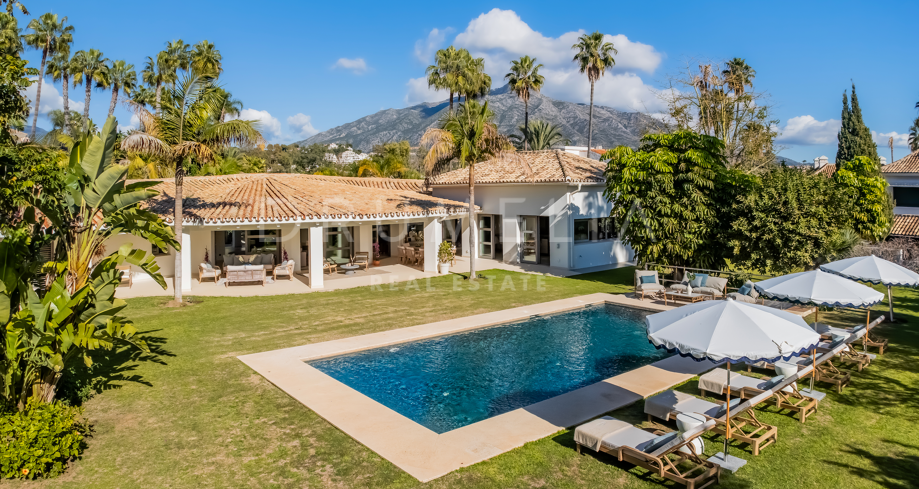 Elegant bungalow med botanisk trädgård i La Cerquilla, Nueva Andalucía