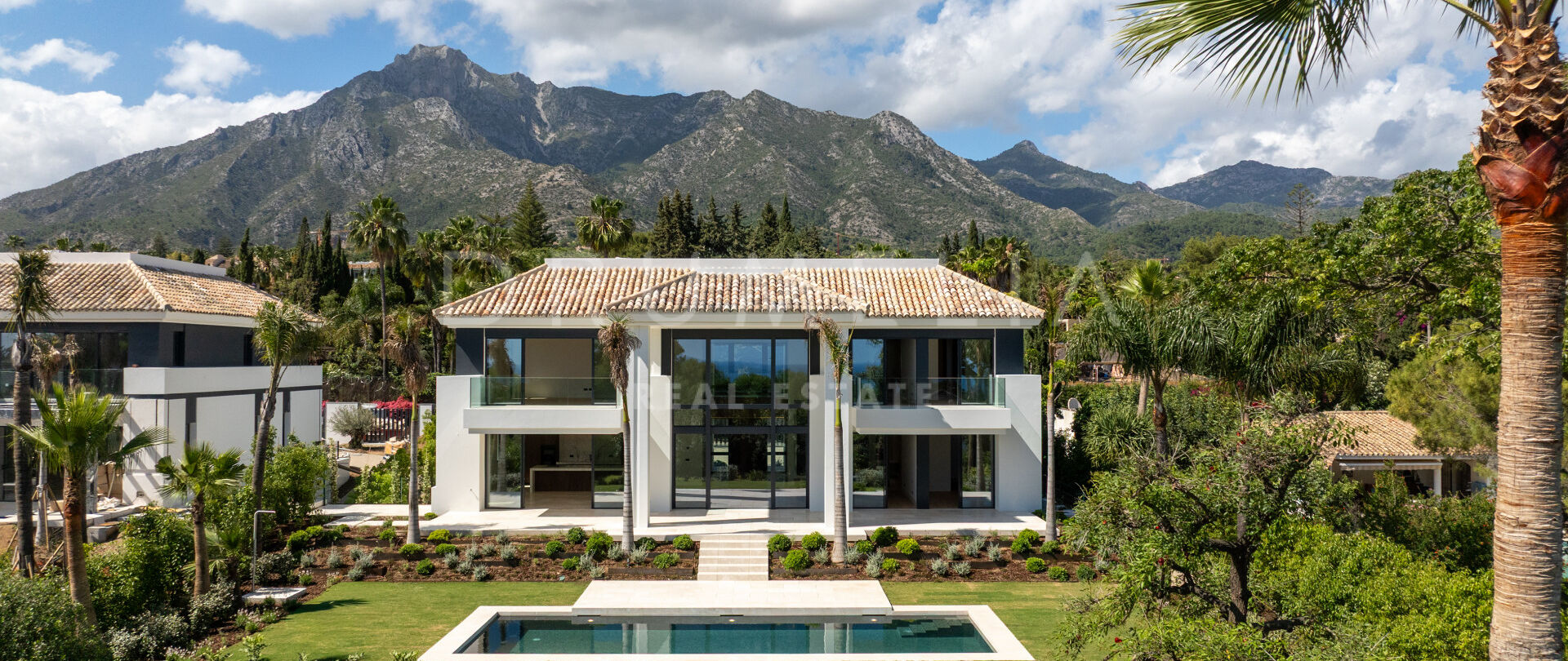 Majestetisk moderne villa med panoramautsikt i Rocío de Nagüeles, Golden Mile