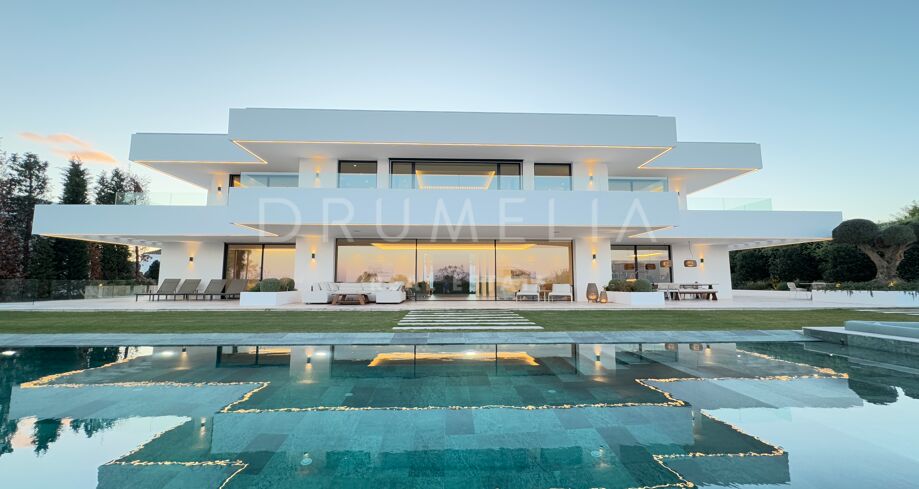 Villa Contemporánea de Bajo Consumo con Spa, Cine y Gimnasio en Sotogrande Alto