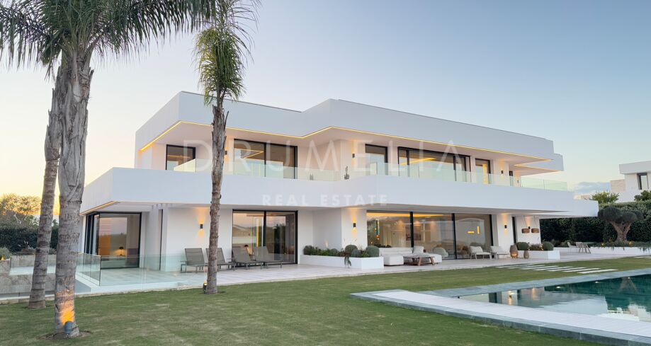 Villa Contemporánea de Bajo Consumo con Spa, Cine y Gimnasio en Sotogrande Alto