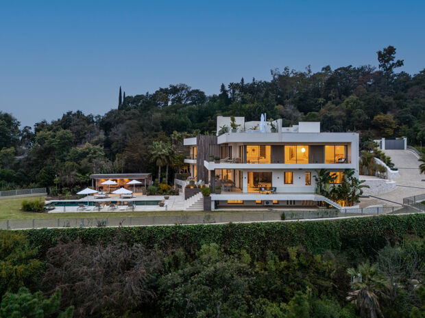 The Retreat - Move-In Ready Modern Villa with Panoramic Views in La Zagaleta