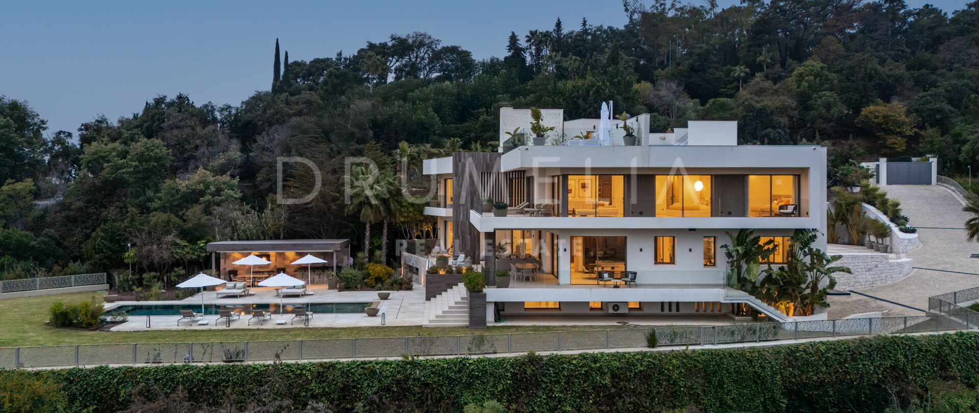 The Retreat - Move-In Ready Modern Villa with Panoramic Views in La Zagaleta