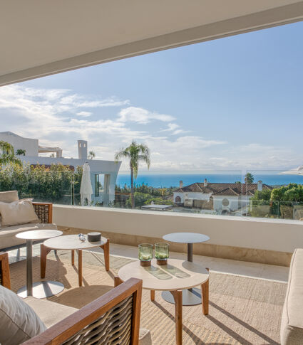 Elegante dúplex de lujo con vistas al mar en venta en La Reserva de Sierra Blanca, Milla de Oro de Marbella