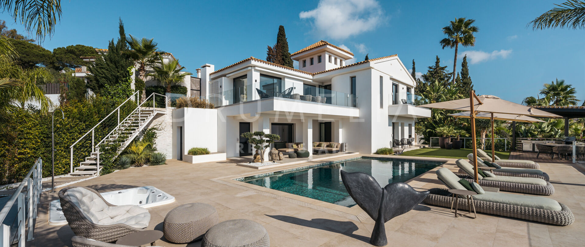 Luxury Villa with Panoramic Sea Views, Scandinavian Design & Pool in El Rosario, Marbella East